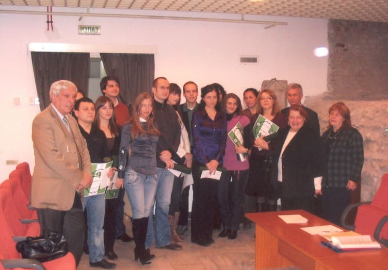 2008